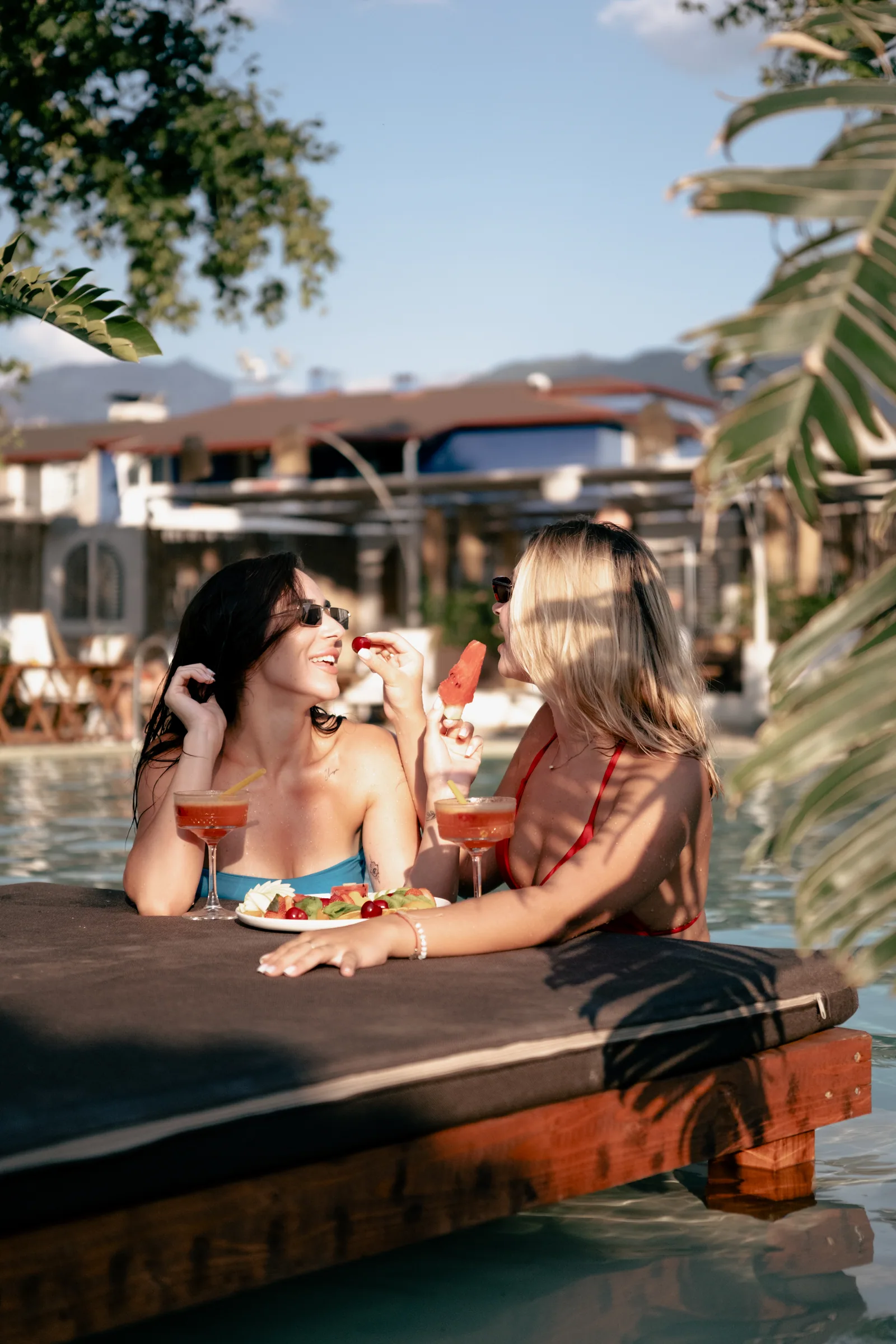 Poodium Restaurant Pup Lounge sosyal kullanım ve servis atmosferi