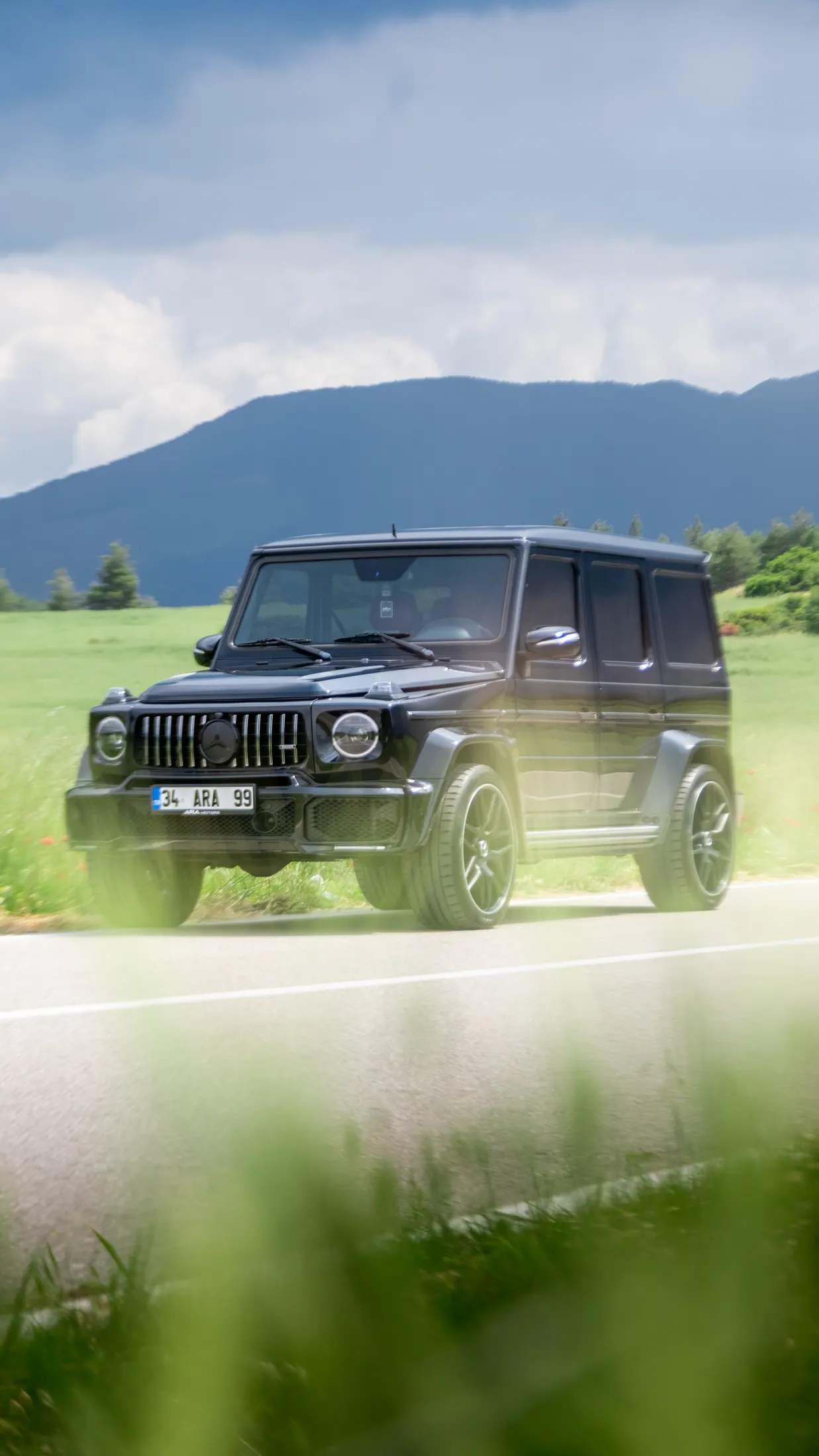 Aynı çekimden Mercedes G Serisi, dikey sosyal medya kadrajı